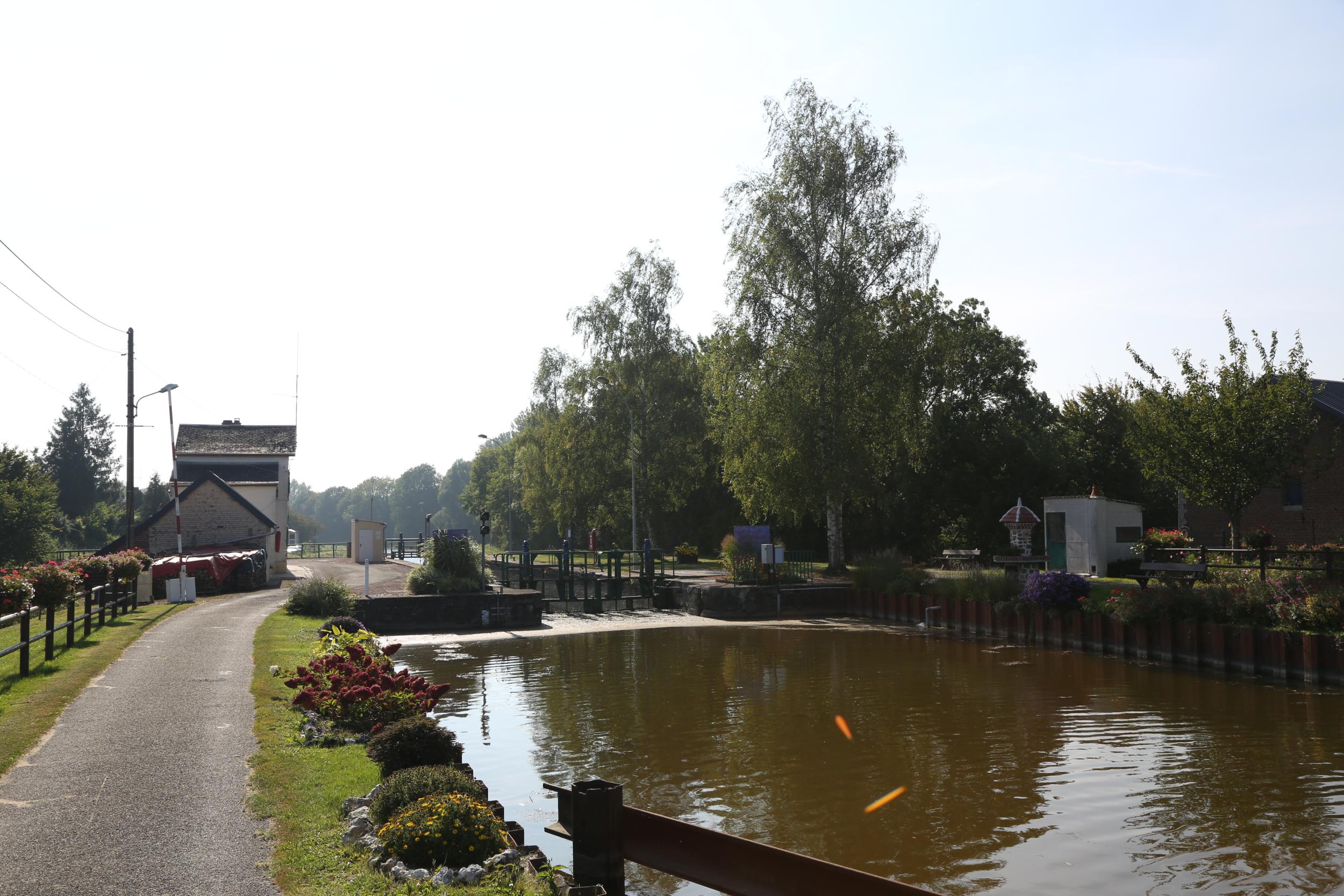 Sluis 12 de Hannapes | Binnenvaart in Beeld